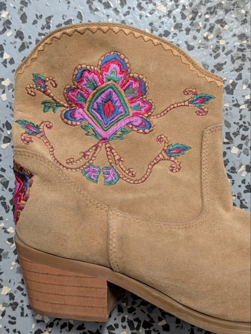 Farm Rio Marsala Boho Embroidered Ankle Western Leather Short Cowboy Boot Size 8 - Picture 2 of 11